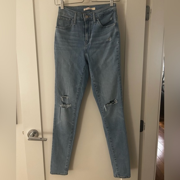 Levi's High Rise Skinny Jeans 721 Distressed Light Wash Size 26 - Picture 3 of 8